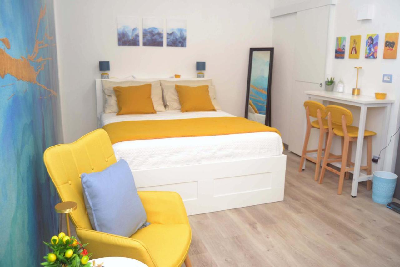 Room&Chiaia เนเปิลส์ ภายนอก รูปภาพ