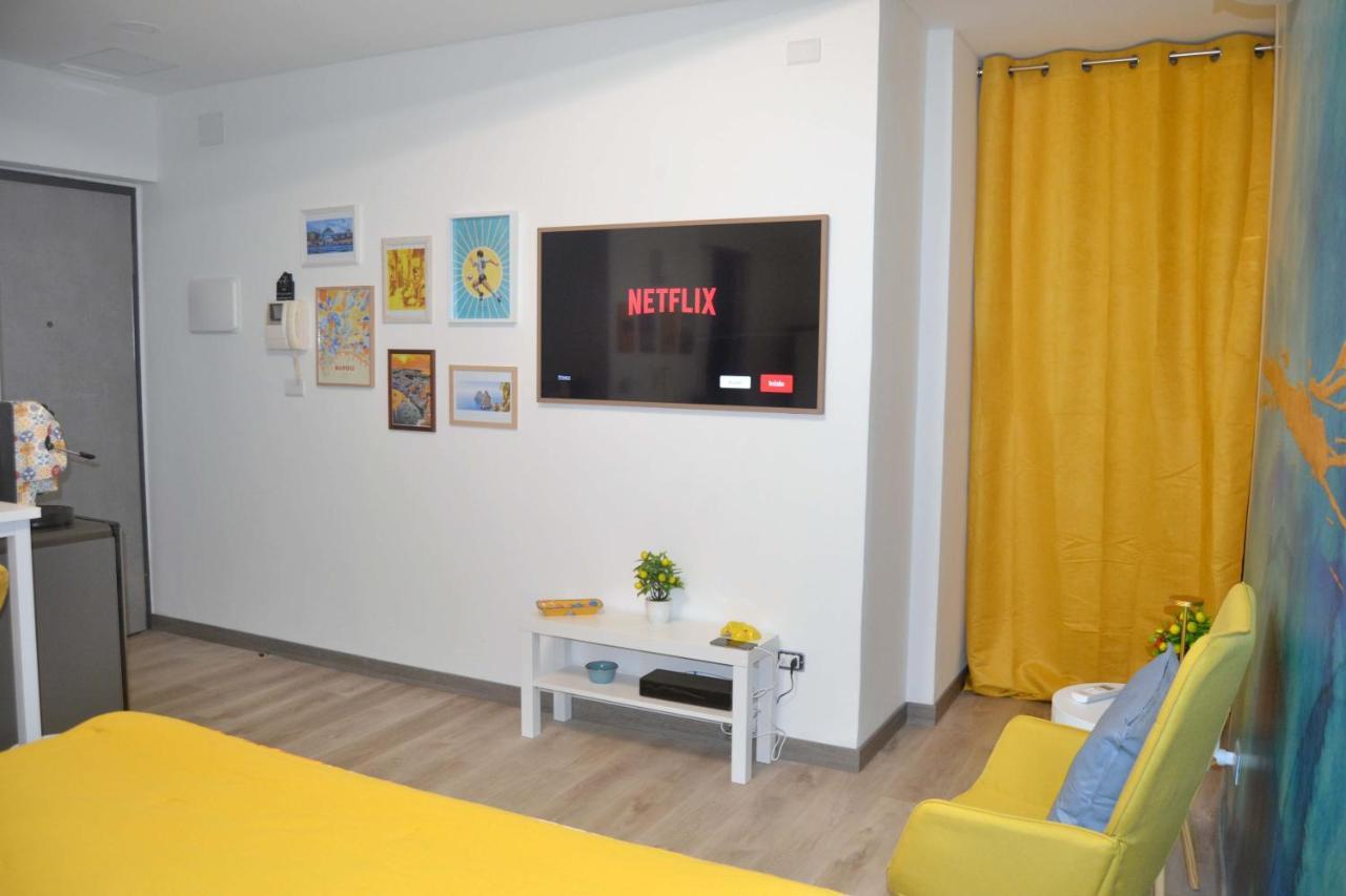 Room&Chiaia เนเปิลส์ ภายนอก รูปภาพ