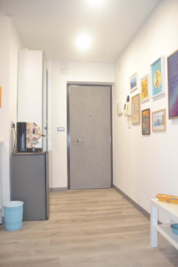 Room&Chiaia เนเปิลส์ ภายนอก รูปภาพ